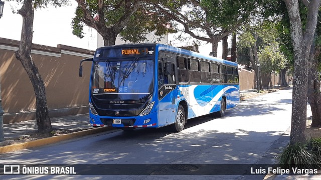 Buses Guadalupe 44 na cidade de San José, San José, Costa Rica, por Luis Felipe Vargas. ID da foto: 8809212.