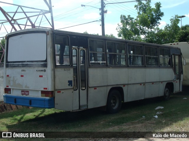 Ônibus Particulares 7582 na cidade de São Fidélis, Rio de Janeiro, Brasil, por Kaio de Macedo. ID da foto: 8810577.