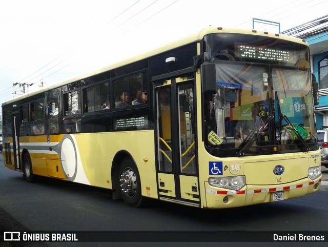 Transportes Paracito 79 na cidade de San Vicente, Moravia, San José, Costa Rica, por Daniel Brenes. ID da foto: 8809026.