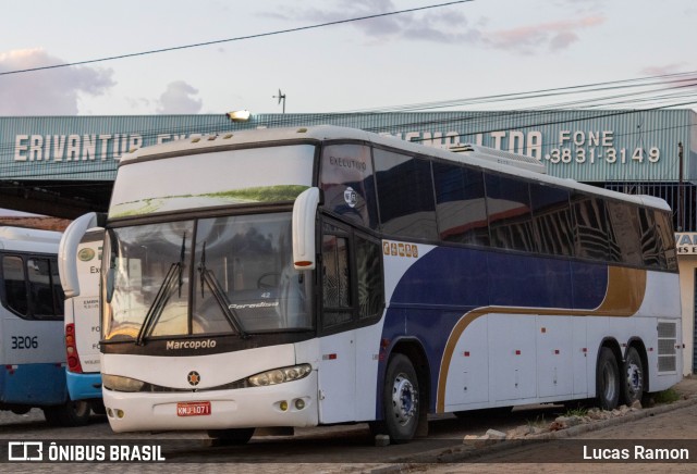 Ônibus Particulares 99701 na cidade de Serra Talhada, Pernambuco, Brasil, por Lucas Ramon. Número da foto: #8811215.