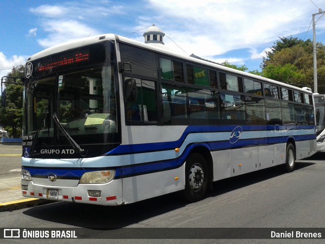 ATD - AutoTransportes Desamparados 28 na cidade de San Vicente, Moravia, San José, Costa Rica, por Daniel Brenes. ID da foto: 8809127.