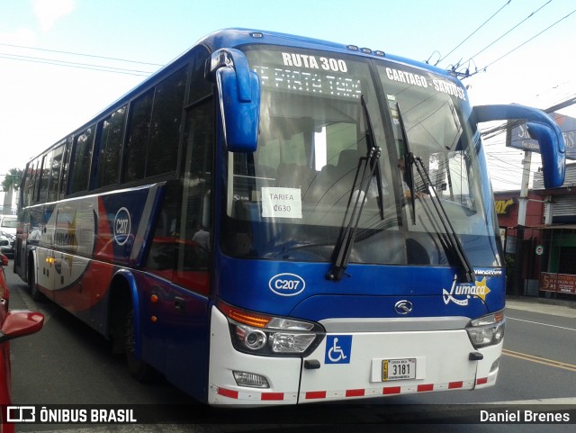 Lumaca C-207 na cidade de Curridabat, Curridabat, San José, Costa Rica, por Daniel Brenes. Número da foto: #8811527.