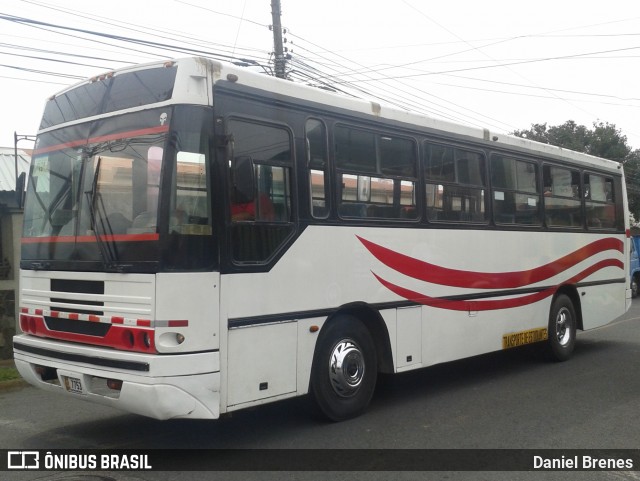 Autobuses sin identificación - Costa Rica SJB 7753 na cidade de San Vicente, Moravia, San José, Costa Rica, por Daniel Brenes. Número da foto: #8813520.