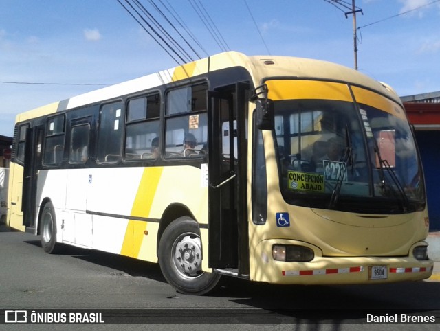 Ruta 83AB 15 na cidade de Concepción, Alajuelita, San José, Costa Rica, por Daniel Brenes. Número da foto: #8813349.