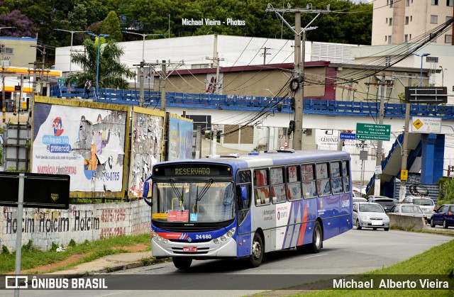 Empresa de Transportes e Turismo Carapicuiba 24.680 na cidade de Barueri, São Paulo, Brasil, por Michael  Alberto Vieira. ID da foto: 8815076.