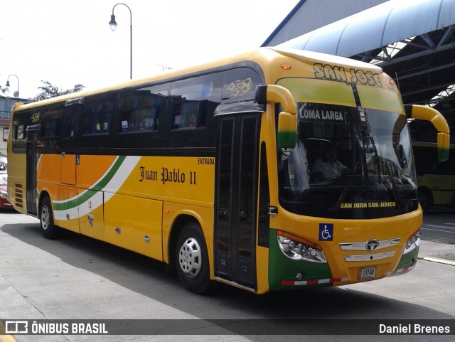 Autotransportes San José San Juan de Tobosi Sur SJB 13740 na cidade de Catedral, San José, San José, Costa Rica, por Daniel Brenes. Número da foto: #8813510.