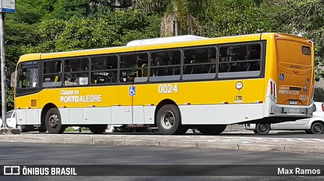 Companhia Carris Porto-Alegrense 0024 na cidade de Porto Alegre, Rio Grande do Sul, Brasil, por Max Ramos. Número da foto: #8816233.