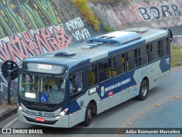 Via BH Coletivos 31037 na cidade de Belo Horizonte, Minas Gerais, Brasil, por Adão Raimundo Marcelino. Número da foto: #8817808.