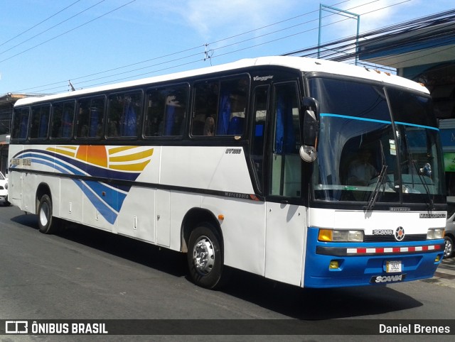 Transportes Sergón Del Caribe S.A. AB 2822 na cidade de San Vicente, Moravia, San José, Costa Rica, por Daniel Brenes. Número da foto: #8818866.