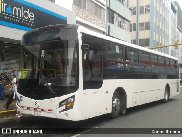 Lared 197 na cidade de Hospital, San José, San José, Costa Rica, por Daniel Brenes. Número da foto: #8821870.