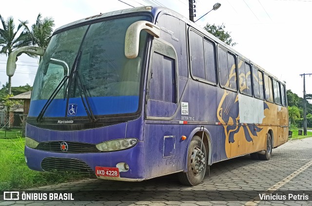 Ônibus Particulares 4228 na cidade de Araquari, Santa Catarina, Brasil, por Vinicius Petris. Número da foto: #8830124.