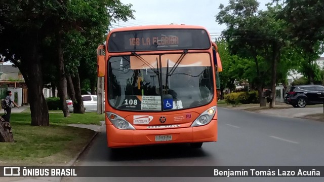 Express de Santiago Uno CJRT14 na cidade de Maipú, Santiago, Metropolitana de Santiago, Chile, por Benjamín Tomás Lazo Acuña. Número da foto: #8783059.