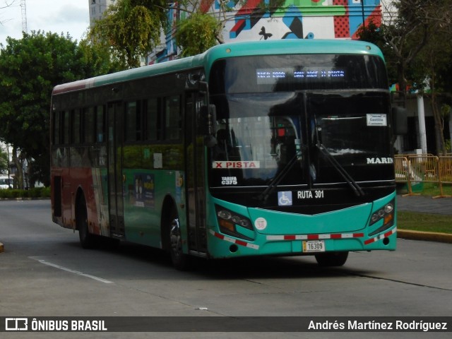 Transplusa 38 na cidade de San José, San José, Costa Rica, por Andrés Martínez Rodríguez. ID da foto: 8836528.