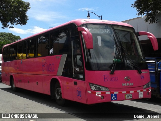 BIUSA 30 na cidade de Merced, San José, San José, Costa Rica, por Daniel Brenes. Número da foto: #8837456.