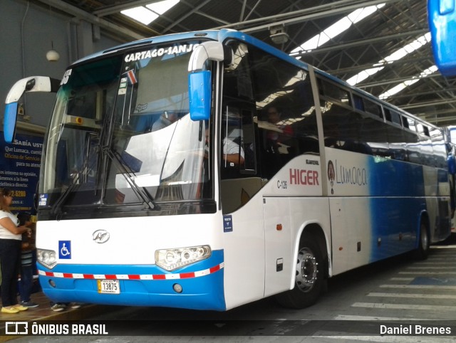 Lumaca C-126 na cidade de Catedral, San José, San José, Costa Rica, por Daniel Brenes. Número da foto: #8837453.