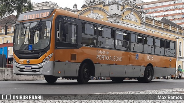 Companhia Carris Porto-Alegrense 0015 na cidade de Porto Alegre, Rio Grande do Sul, Brasil, por Max Ramos. Número da foto: #8839763.