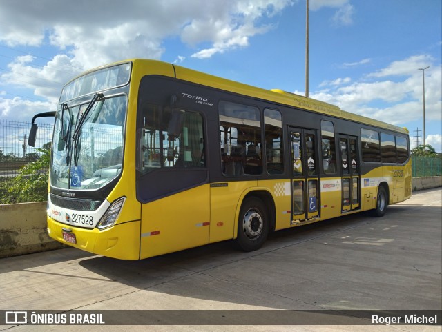 Viação Pioneira 227528 na cidade de Gama, Distrito Federal, Brasil, por Roger Michel. Número da foto: #8842313.