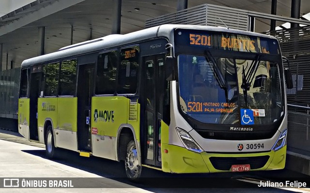 Coletivos São Lucas 30594 na cidade de Belo Horizonte, Minas Gerais, Brasil, por Juliano Felipe. Número da foto: #8840425.