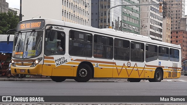 Companhia Carris Porto-Alegrense 0738 na cidade de Porto Alegre, Rio Grande do Sul, Brasil, por Max Ramos. Número da foto: #8844467.