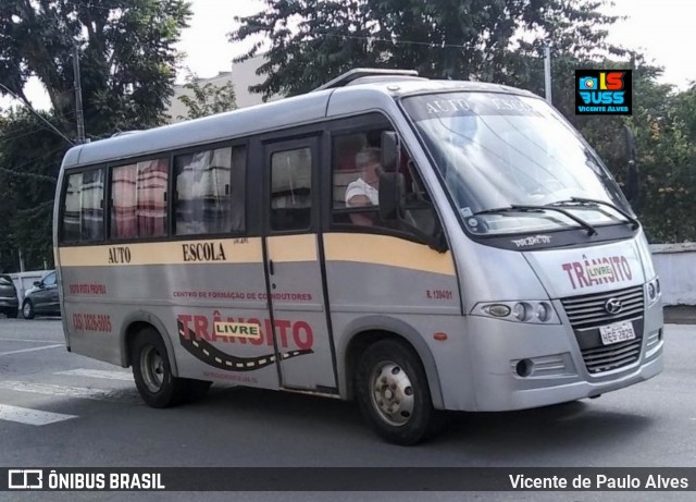 Auto Escola Trânsito Livre S2829 na cidade de Lavras, Minas Gerais, Brasil, por Vicente de Paulo Alves. ID da foto: 8845925.