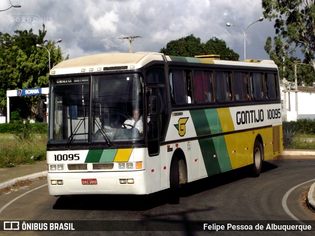 Empresa Gontijo de Transportes 10095 na cidade de Vitória da Conquista, Bahia, Brasil, por Felipe Pessoa de Albuquerque. ID da foto: 8848460.