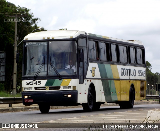 Empresa Gontijo de Transportes 9545 na cidade de Vitória da Conquista, Bahia, Brasil, por Felipe Pessoa de Albuquerque. Número da foto: #8848507.