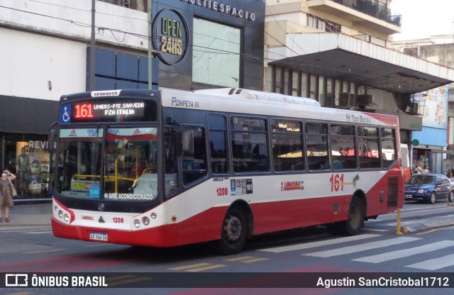 T Larrazabal 1209 na cidade de Ciudad Autónoma de Buenos Aires, Argentina, por Agustin SanCristobal1712. Número da foto: #8850247.
