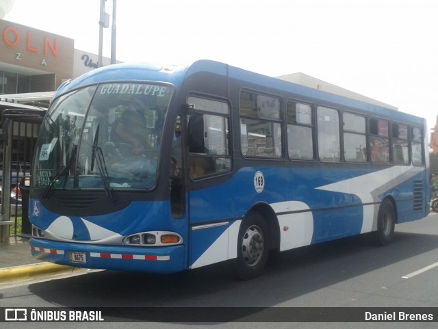 Buses Guadalupe 169 na cidade de San Vicente, Moravia, San José, Costa Rica, por Daniel Brenes. Número da foto: #8854200.