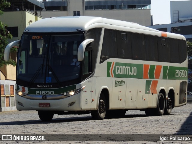 Empresa Gontijo de Transportes 21690 na cidade de Divinópolis, Minas Gerais, Brasil, por Igor Policarpo. ID da foto: 8858791.