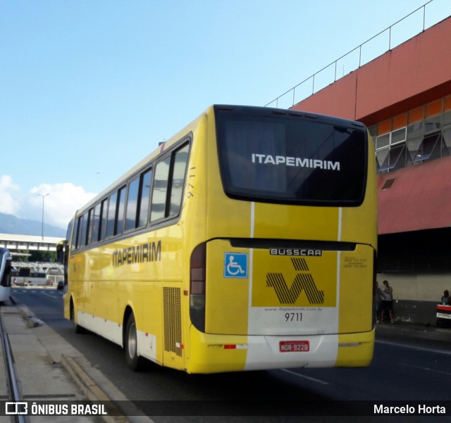 Viação Itapemirim 9711 na cidade de Rio de Janeiro, Rio de Janeiro, Brasil, por Marcelo Horta. ID da foto: 8857514.