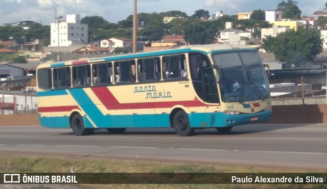 Santa Maria 369 na cidade de Betim, Minas Gerais, Brasil, por Paulo Alexandre da Silva. Número da foto: #8862302.