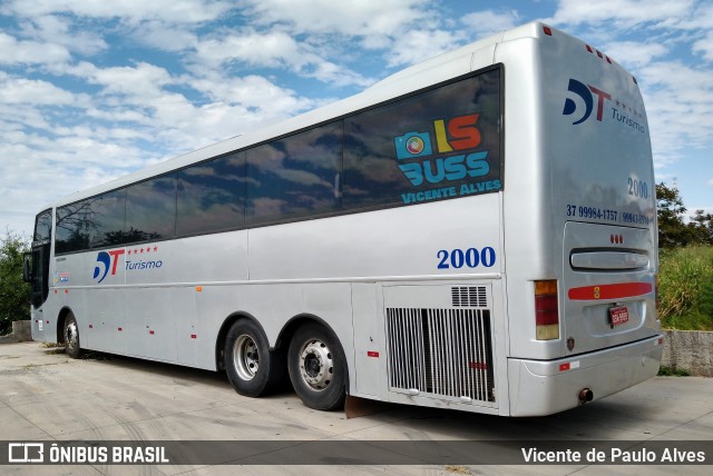 DT Turismo 2000 na cidade de Santo Antônio do Monte, Minas Gerais, Brasil, por Vicente de Paulo Alves. Número da foto: #8861962.