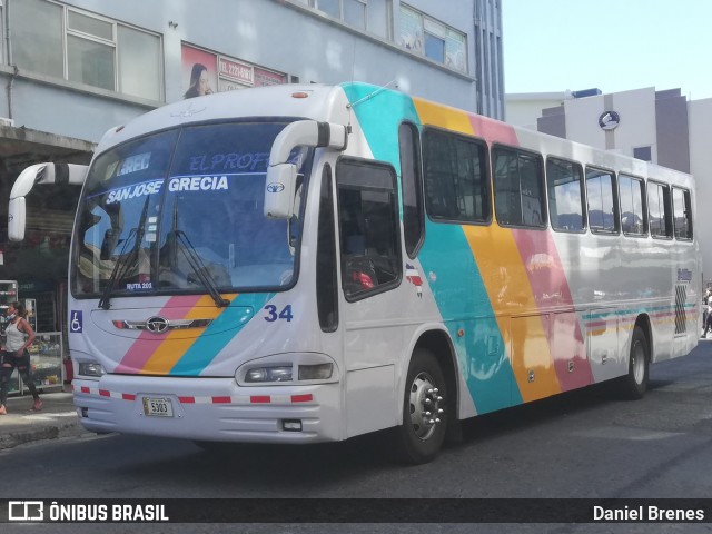TUAN RL 34 na cidade de Merced, San José, San José, Costa Rica, por Daniel Brenes. Número da foto: #8786579.