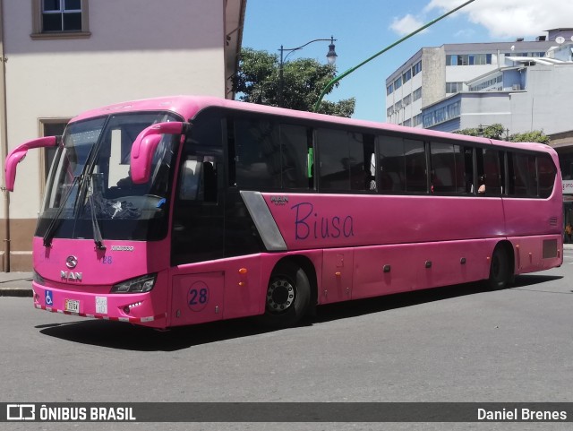 BIUSA 28 na cidade de Hospital, San José, San José, Costa Rica, por Daniel Brenes. Número da foto: #8786530.
