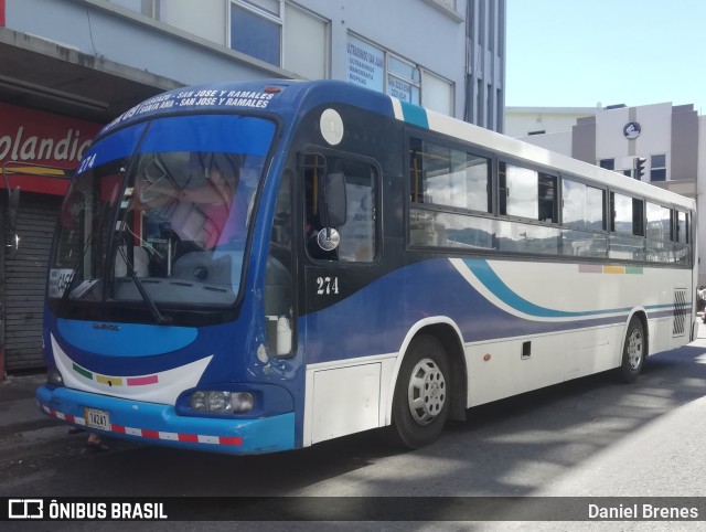 Inversiones La Tapachula 274 na cidade de Merced, San José, San José, Costa Rica, por Daniel Brenes. Número da foto: #8786452.