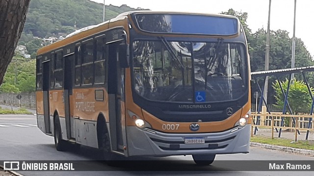 Companhia Carris Porto-Alegrense 0007 na cidade de Porto Alegre, Rio Grande do Sul, Brasil, por Max Ramos. Número da foto: #8863092.