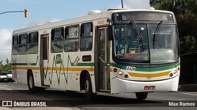 VAP - Viação Alto Petrópolis 4426 na cidade de Porto Alegre, Rio Grande do Sul, Brasil, por Max Ramos. Número da foto: #8791986.