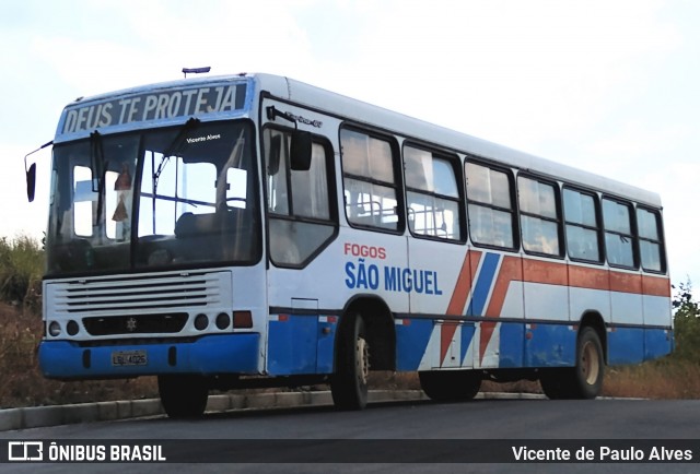 Fogos São Miguel 4026 na cidade de Santo Antônio do Monte, Minas Gerais, Brasil, por Vicente de Paulo Alves. ID da foto: 8792421.