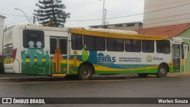 CRAS Móvel - Centro de Referência de Assistência Social ITAPEMIRIM na cidade de Itapemirim, Espírito Santo, Brasil, por Warlen Souza. ID da foto: 8789902.