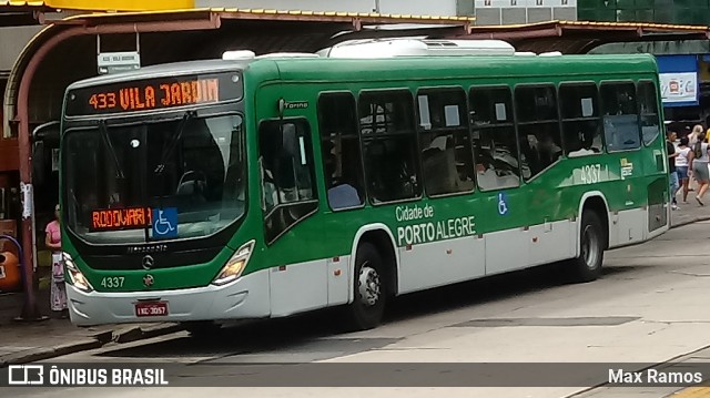 VAP - Viação Alto Petrópolis 4337 na cidade de Porto Alegre, Rio Grande do Sul, Brasil, por Max Ramos. ID da foto: 8791974.