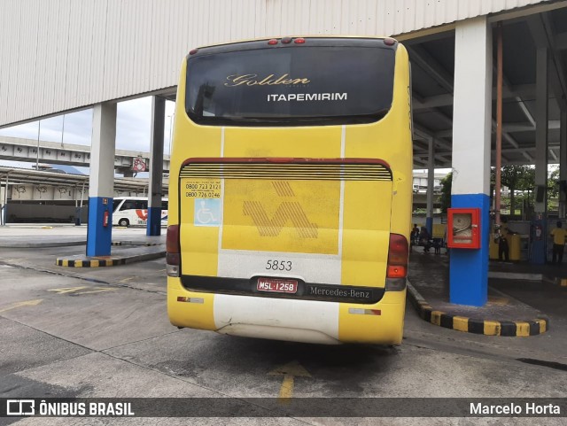 Viação Itapemirim 5853 na cidade de Rio de Janeiro, Rio de Janeiro, Brasil, por Marcelo Horta. Número da foto: #8794687.