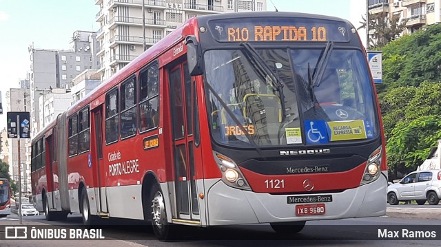 Trevo Transportes Coletivos 1121 na cidade de Porto Alegre, Rio Grande do Sul, Brasil, por Max Ramos. Número da foto: #8794872.