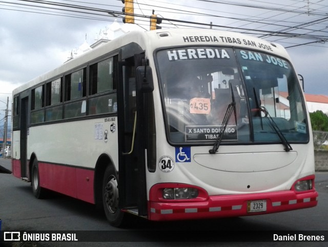 Microbuses Rapidas Heredianas 34 na cidade de Santo Domingo, Santo Domingo, Heredia, Costa Rica, por Daniel Brenes. ID da foto: 8794966.