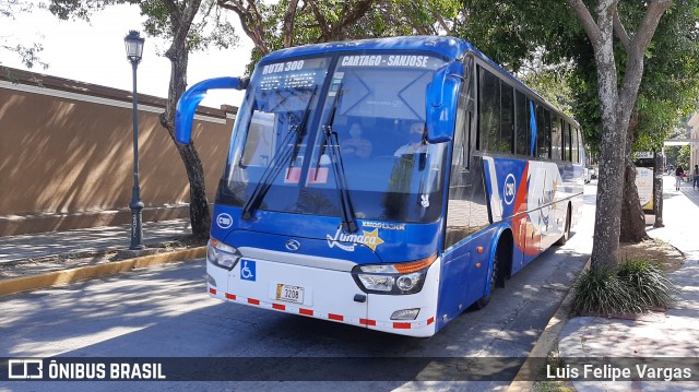 Lumaca 180 na cidade de San José, San José, Costa Rica, por Luis Felipe Vargas. Número da foto: #8795379.