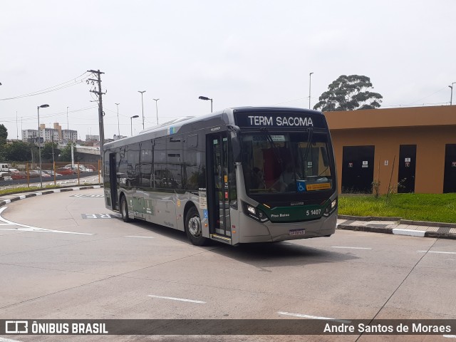 Via Sudeste Transportes S.A. 5 1407 na cidade de São Paulo, São Paulo, Brasil, por Andre Santos de Moraes. ID da foto: 8796909.