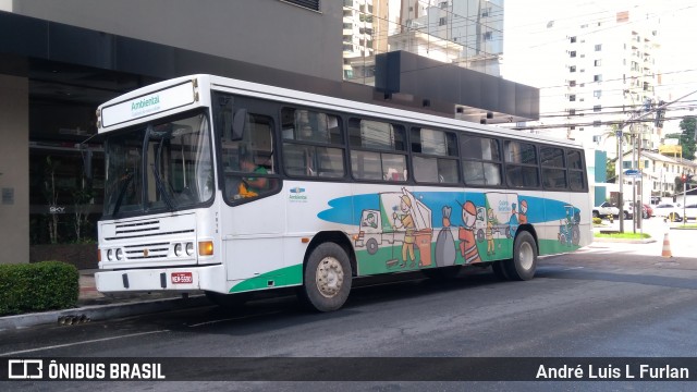 Engepasa Ambiental 7018 na cidade de Balneário Camboriú, Santa Catarina, Brasil, por André Luis L Furlan. ID da foto: 8798155.