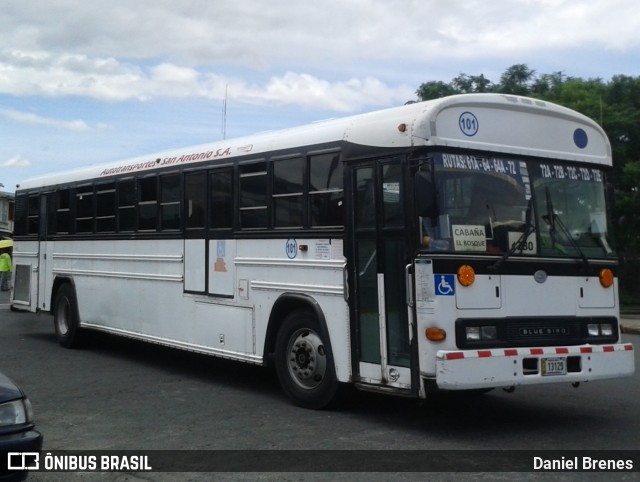 Autotransportes San Antonio 101 na cidade de Catedral, San José, San José, Costa Rica, por Daniel Brenes. Número da foto: #8799355.