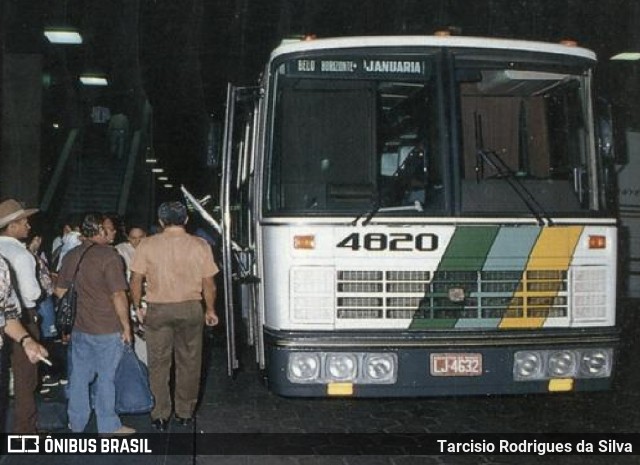 Empresa Gontijo de Transportes 4820 na cidade de Belo Horizonte, Minas Gerais, Brasil, por Tarcisio Rodrigues da Silva. ID da foto: 8797916.