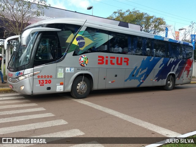 Bitur Transporte Coletivo e Turismo 1320 na cidade de Esteio, Rio Grande do Sul, Brasil, por JULIO SILVA. ID da foto: 8802728.