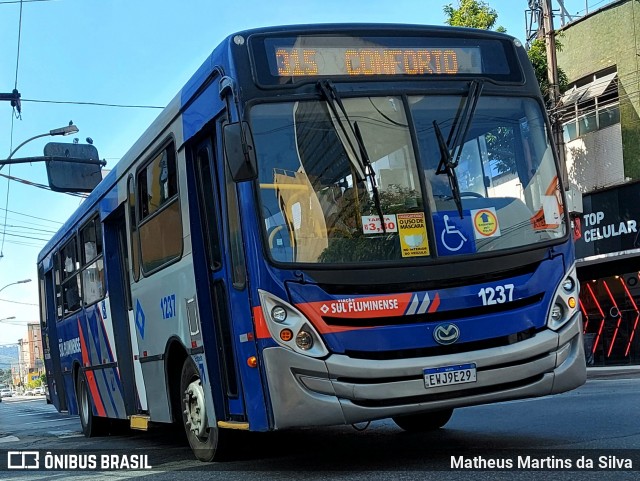 Viação Sul Fluminense 1237 na cidade de Volta Redonda, Rio de Janeiro, Brasil, por Matheus Martins da Silva. Número da foto: #8868481.